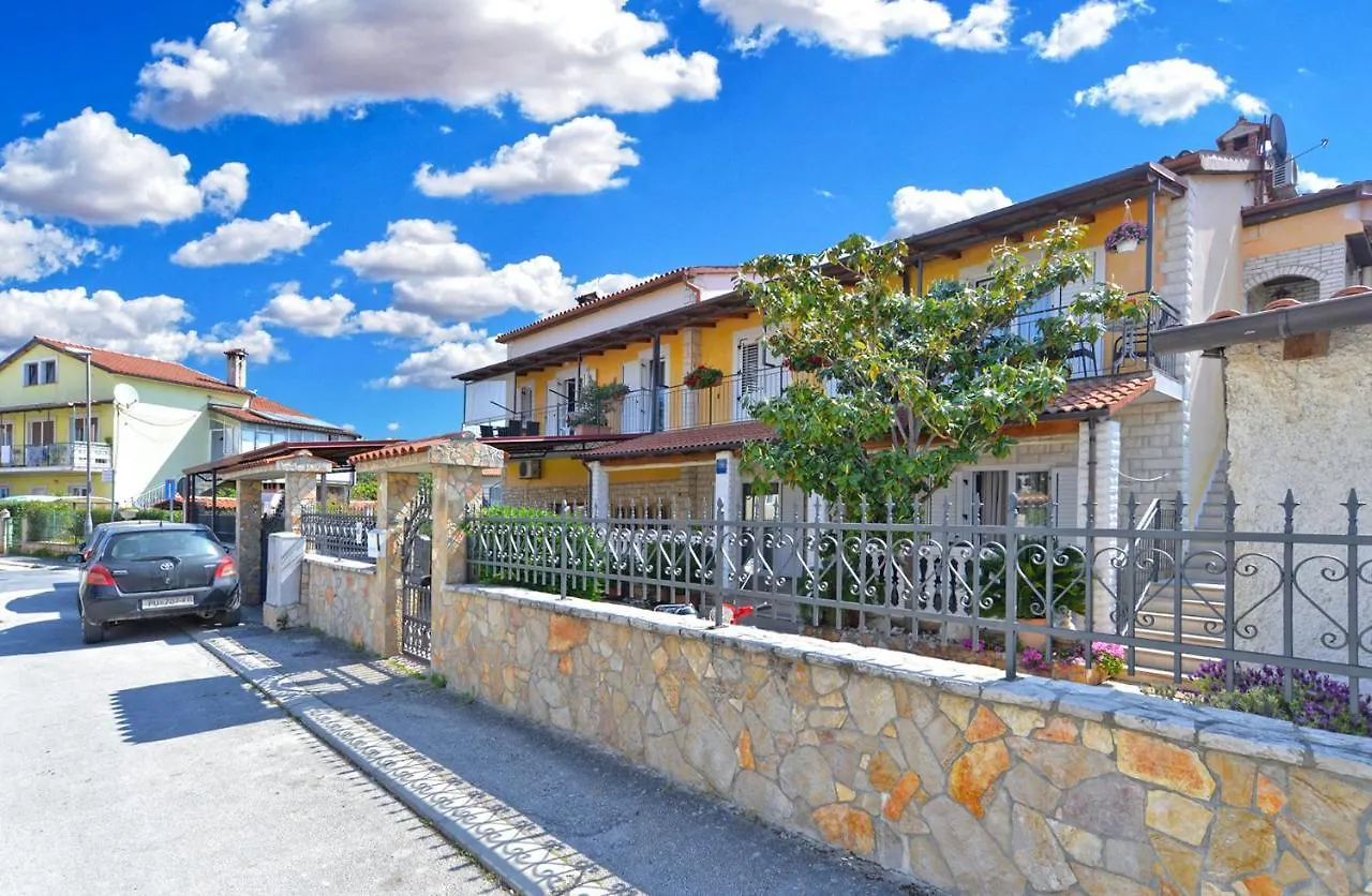 Apartments Mira 615 Rovinj