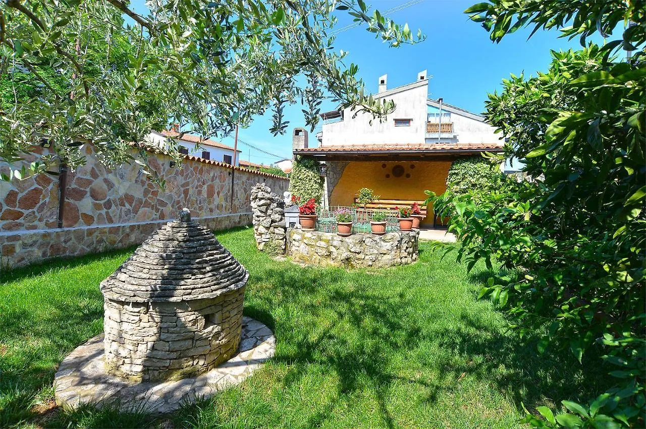 Apartments Mira 615 Rovinj