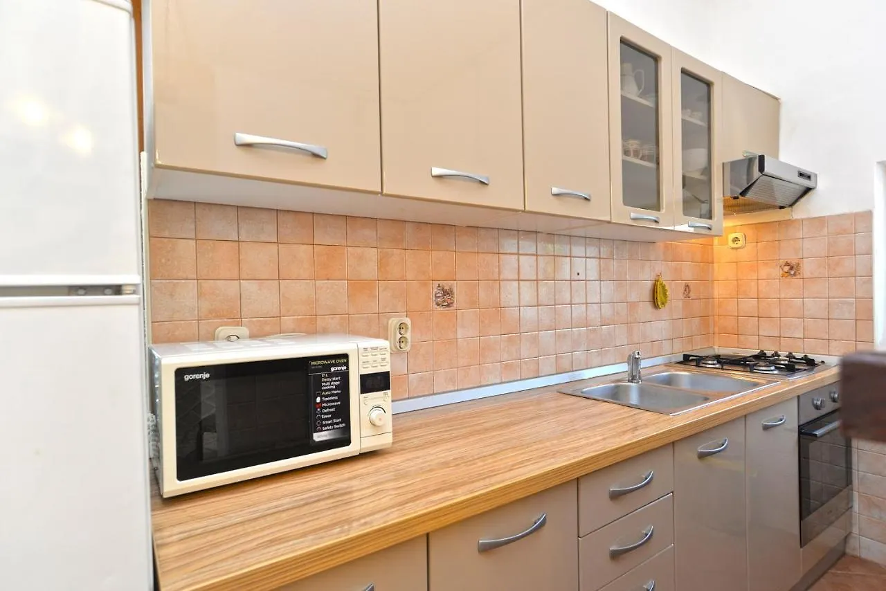 Apartments Mira 615 Rovinj