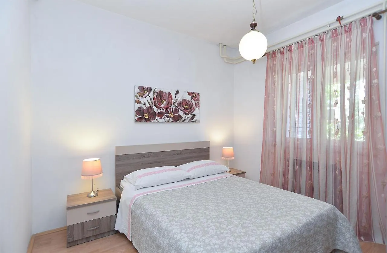 Apartments Mira 615 Rovinj