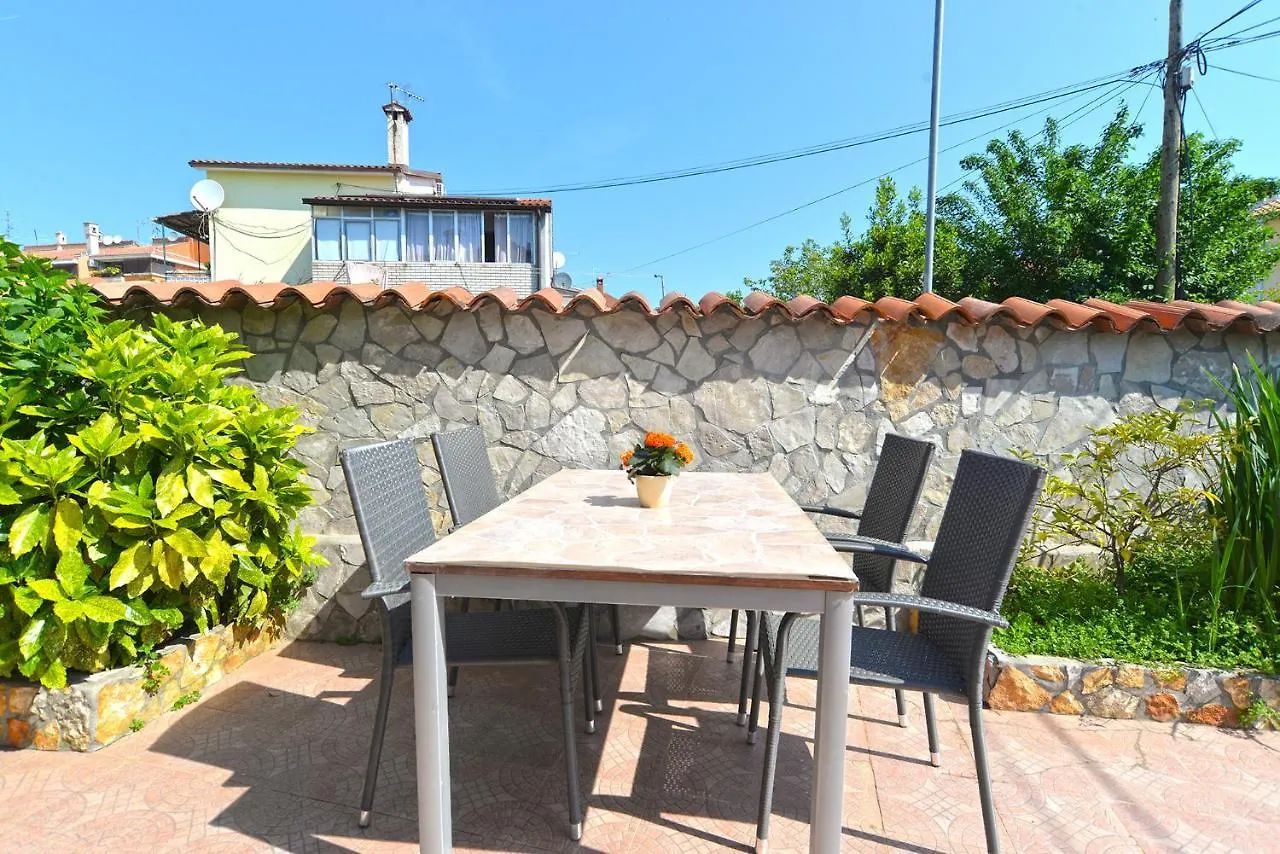 Apartments Mira 615 Rovinj