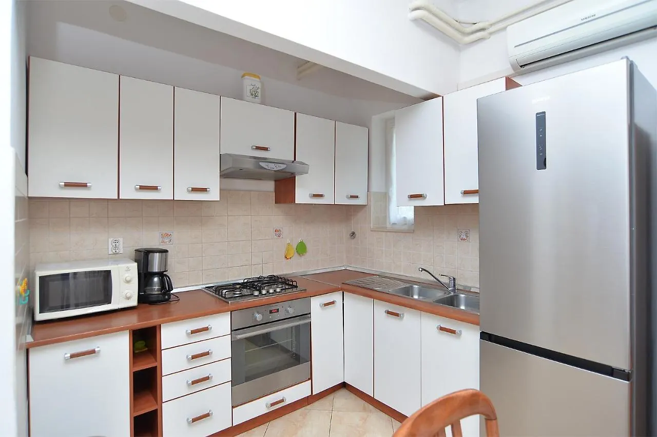 Apartments Mira 615 Rovinj