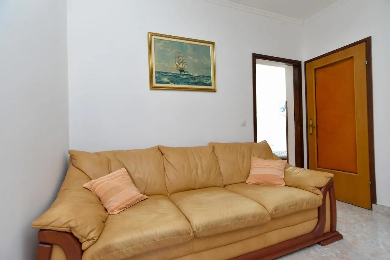 Apartments Mira 615 Rovinj 0*,