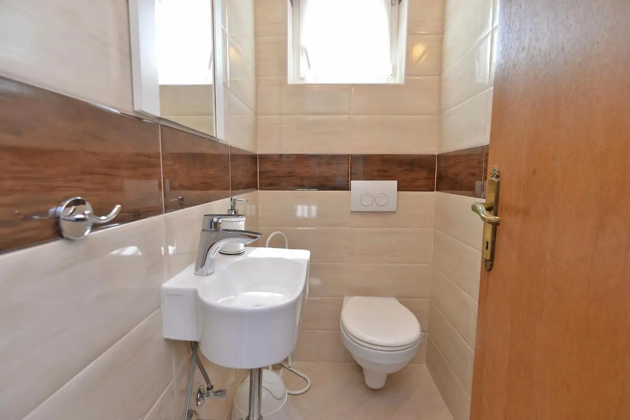 Apartments Mira 615 Rovinj